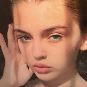 Meet your Posher, Desiree